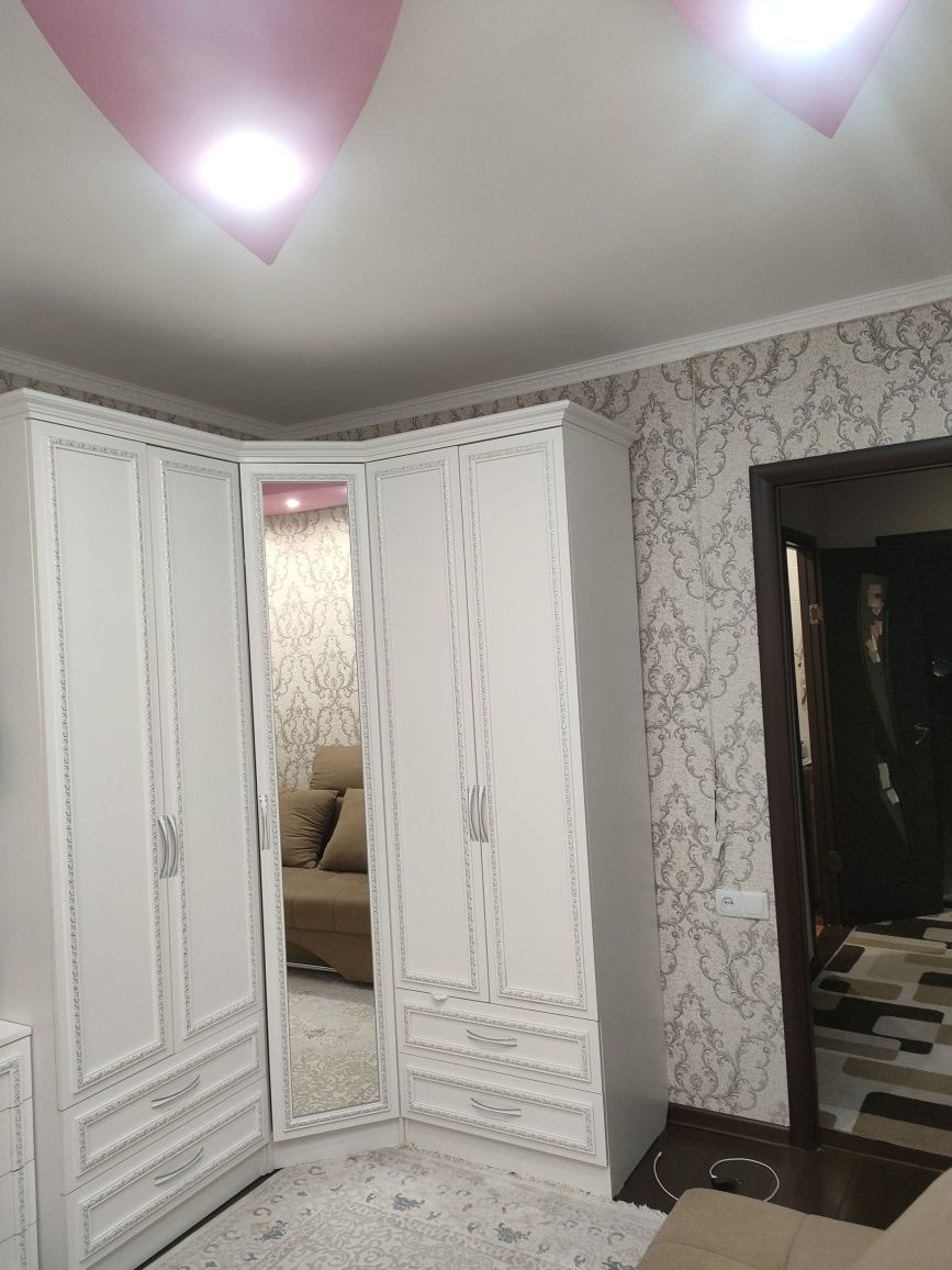 Продам 3 комнатную улучшенную квартиру