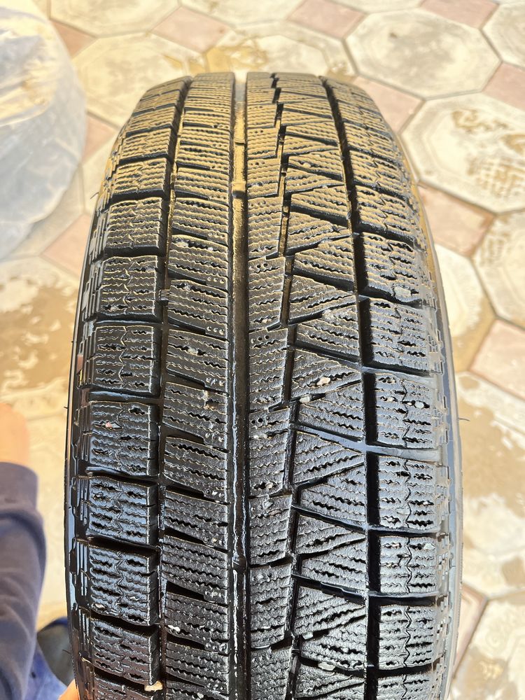 комлпект резины BRIDGESTONE