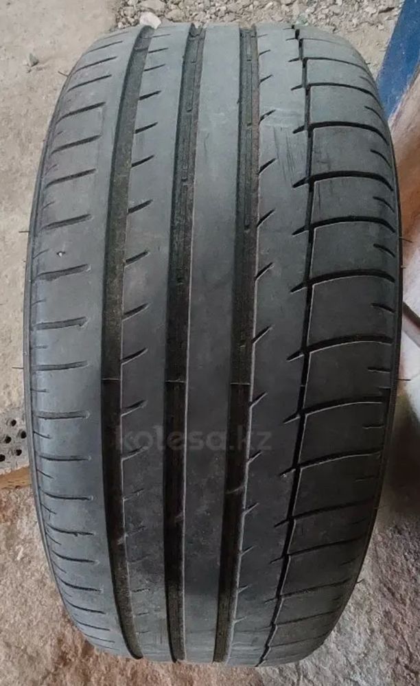 Продам летнюю резину комплект, размер 225/55 R17