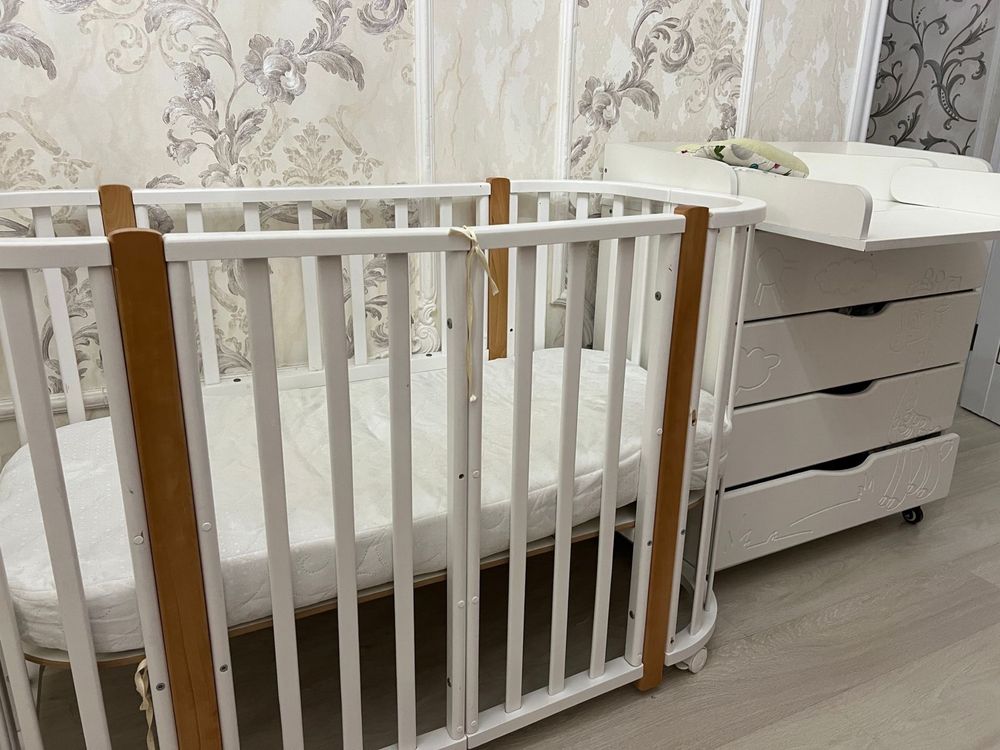 Продам кровать viola lux трансформер В ПОДАРОК пелинальный шкаф