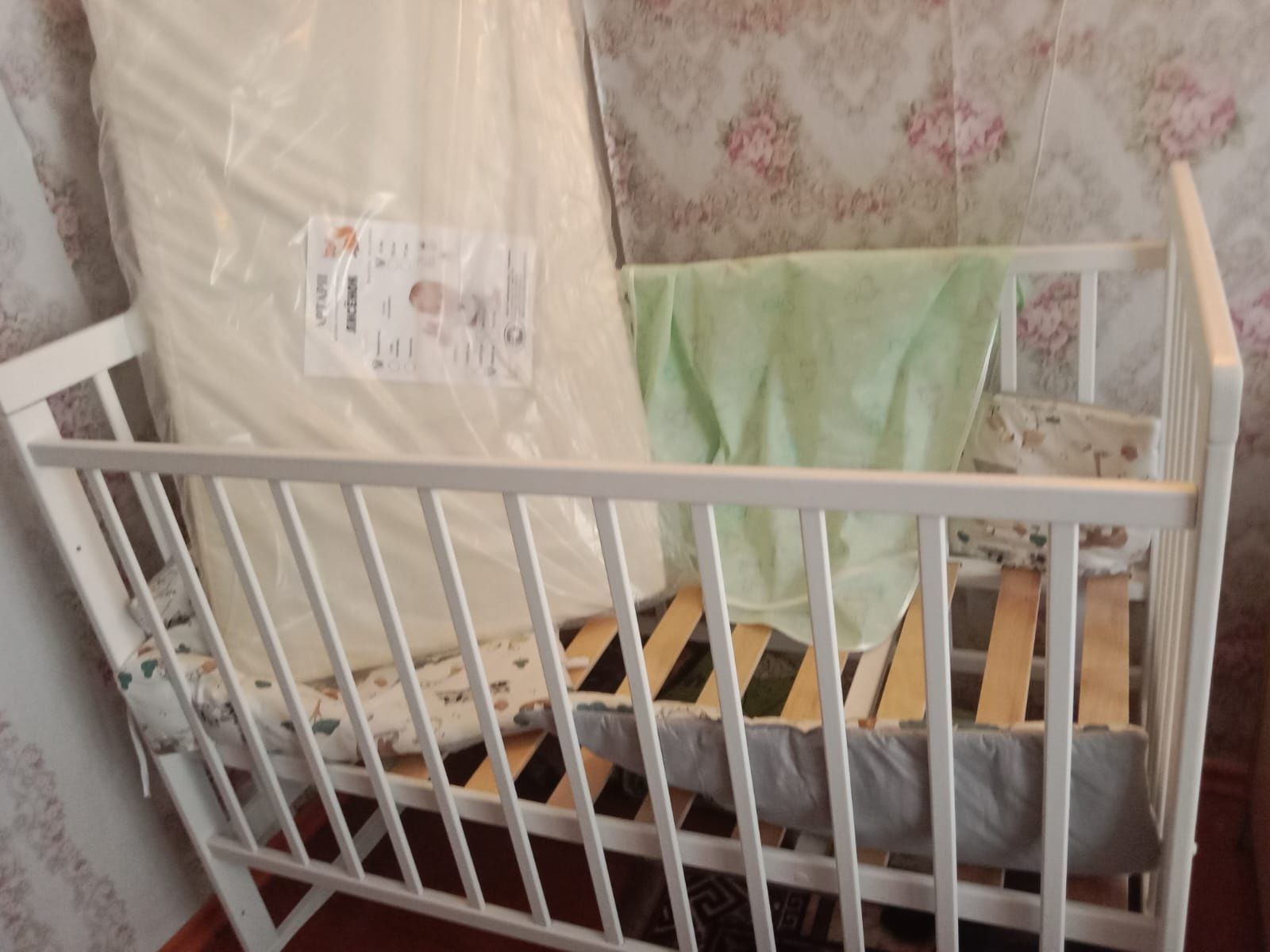 Продам детскую кроватку