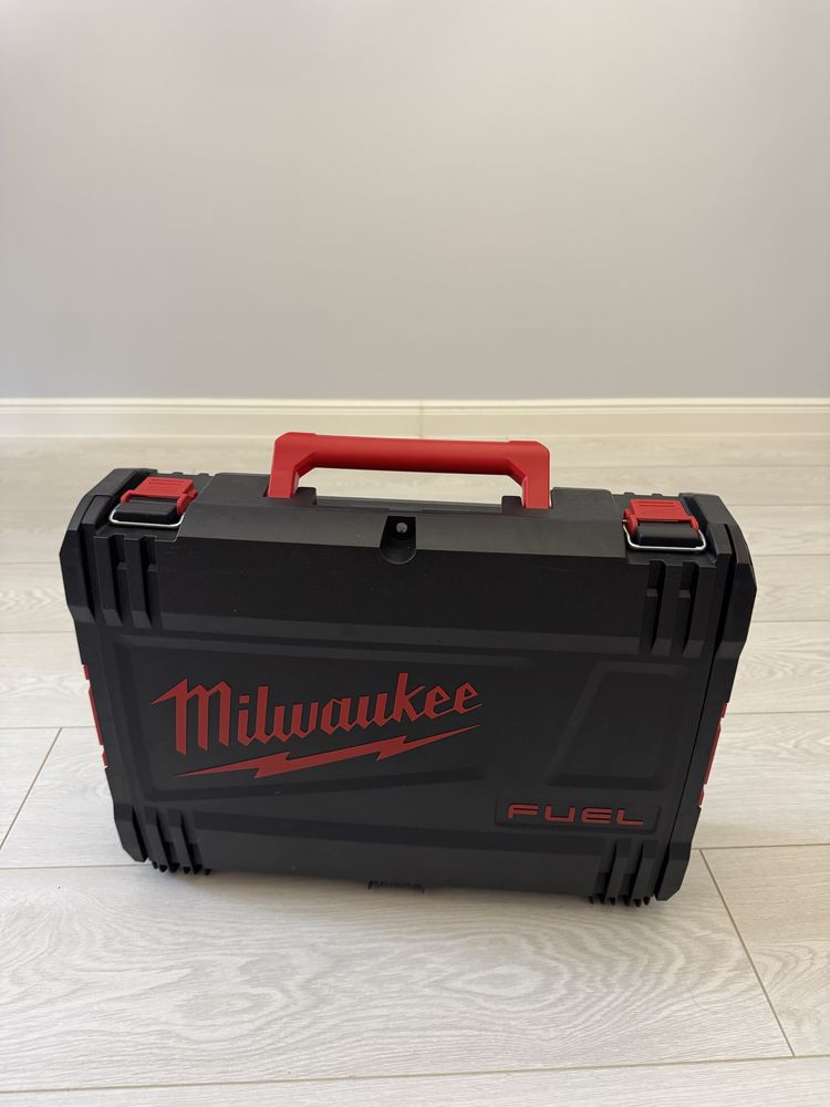 Набор электроинструментов Milwaukee M18 2 в 1