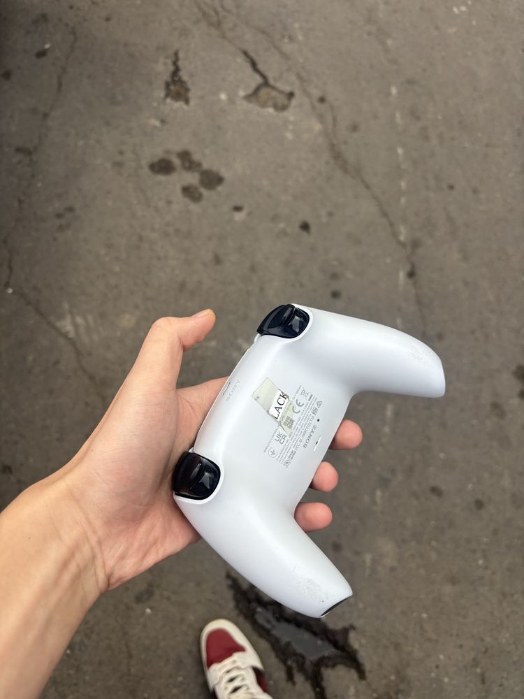 Продам джостик от консоли Playstation 5