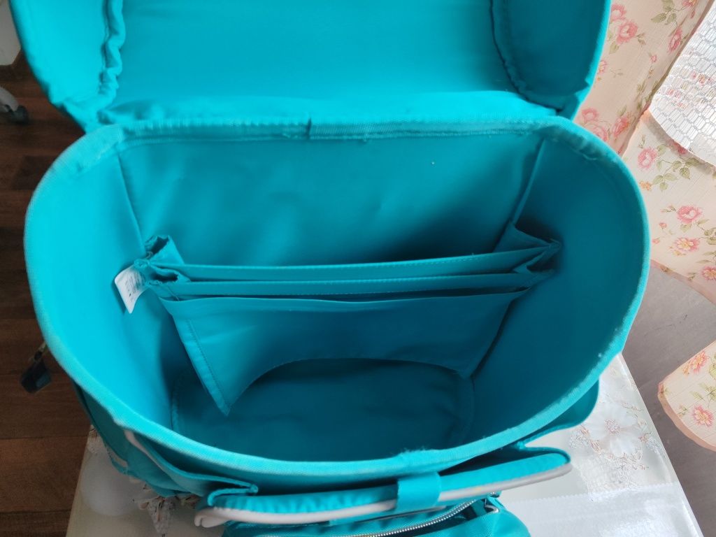 Продам школьный рюкзак