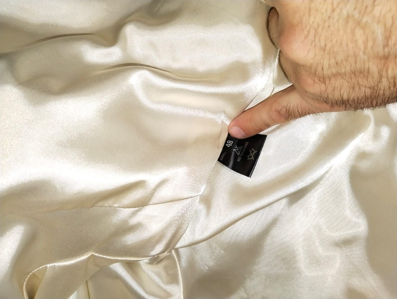 Продам шубу норковая новая
