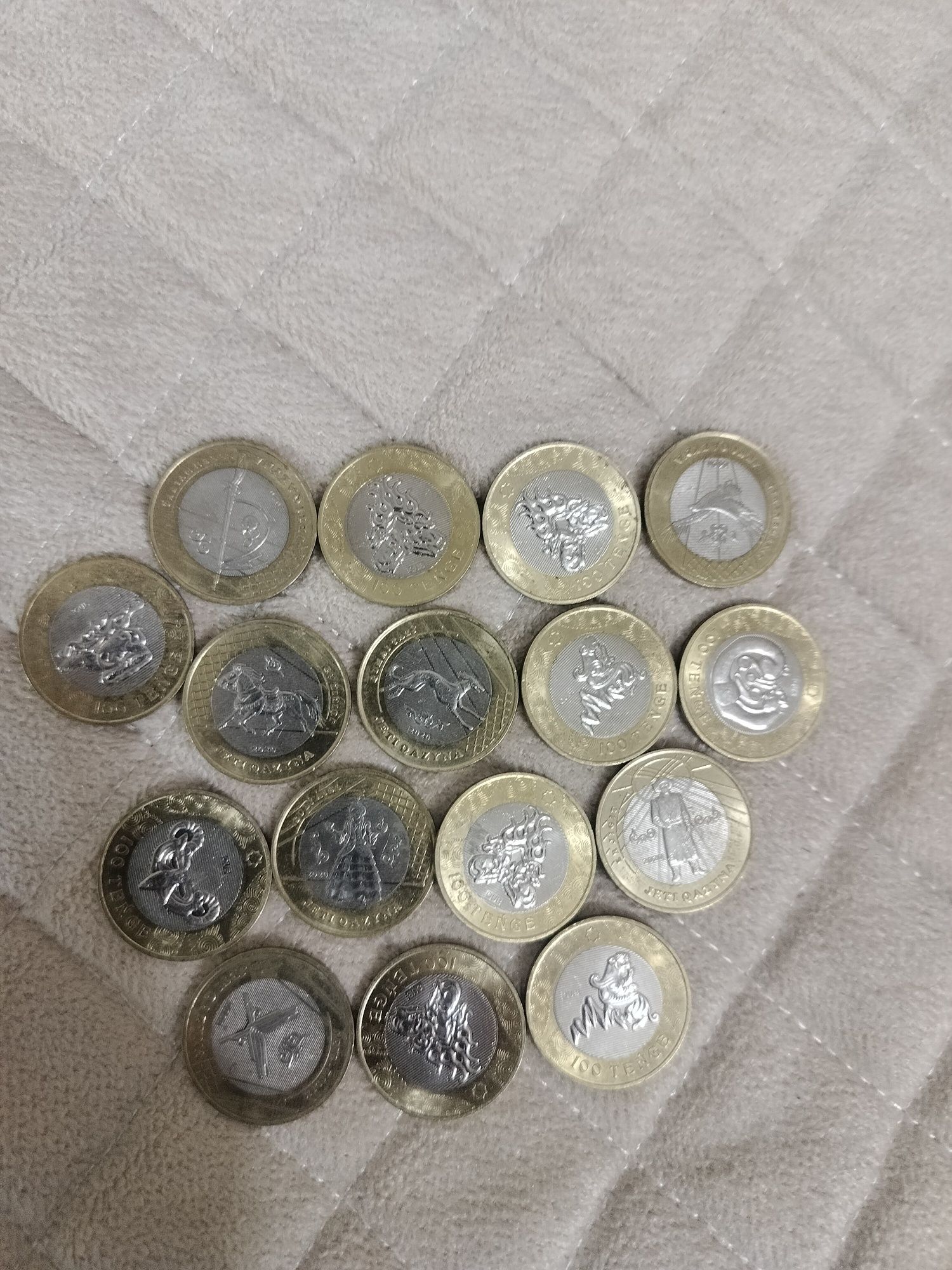 Продам коллекционные монеты 100 тенге