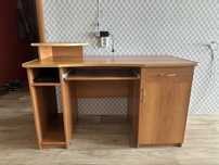 Продам компьютерный  стол