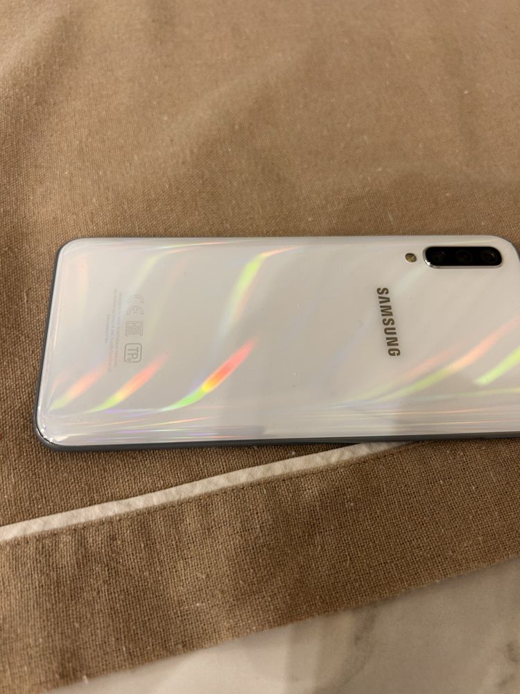 Samsung A-50 продается