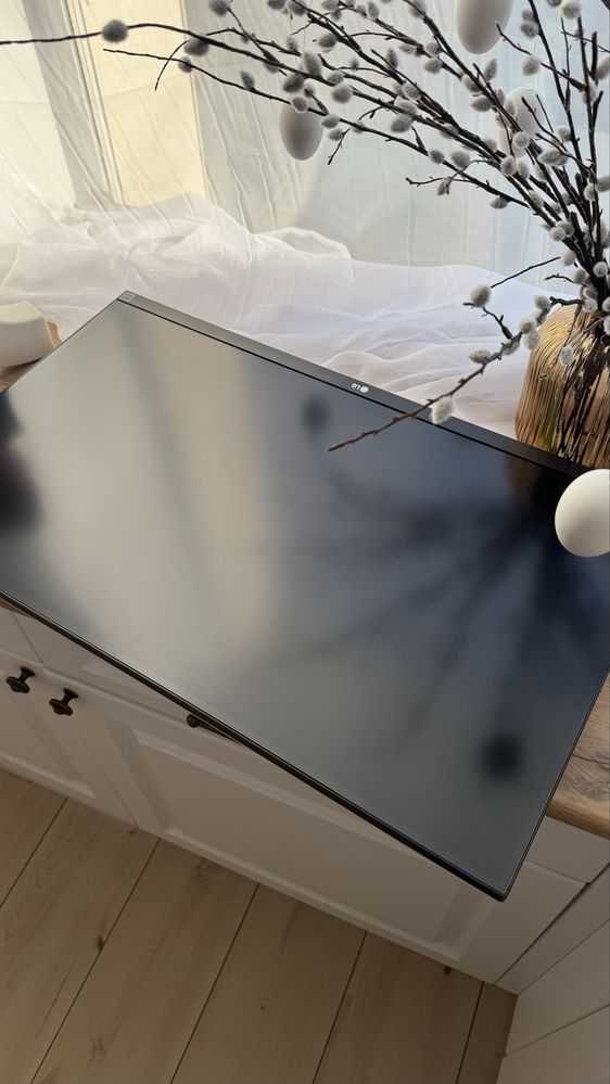 Игровой монитор 27" LG 27UL650-W