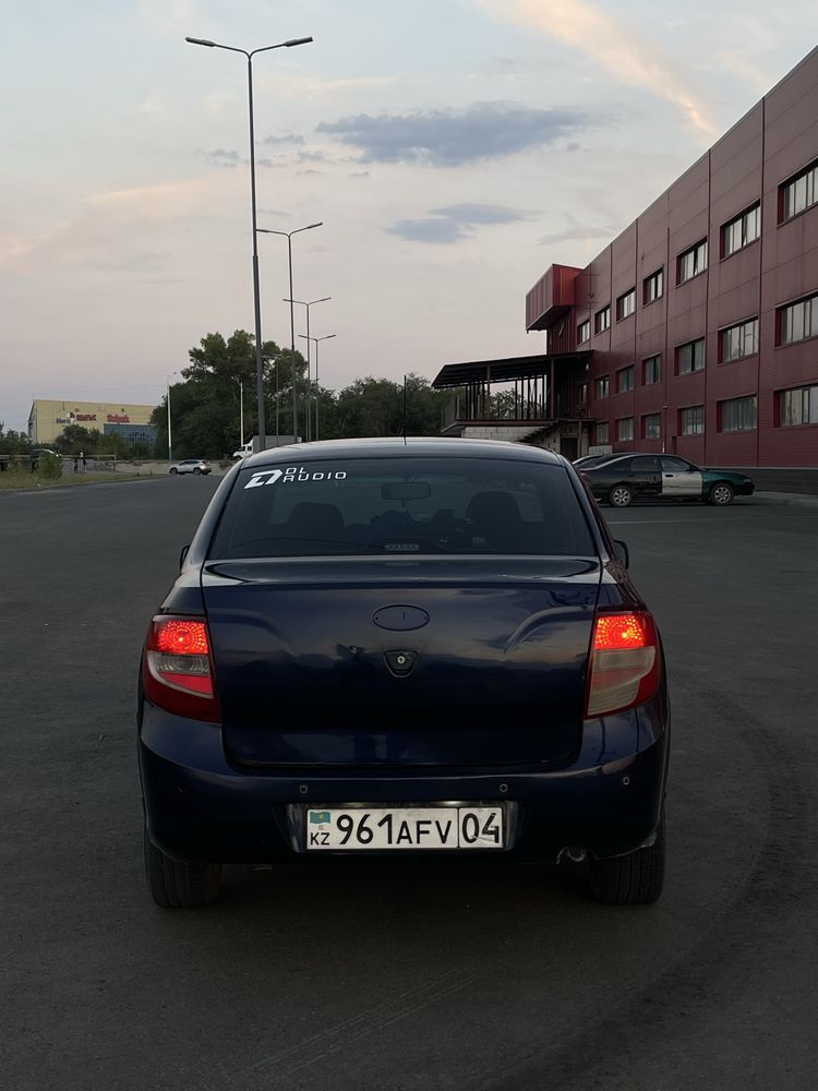 Lada granta.