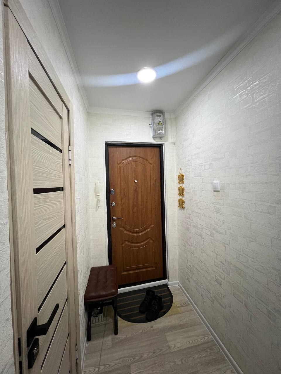 Продаётся 3х комнатная в центре пр. Алашахана 11 на 4 этаже