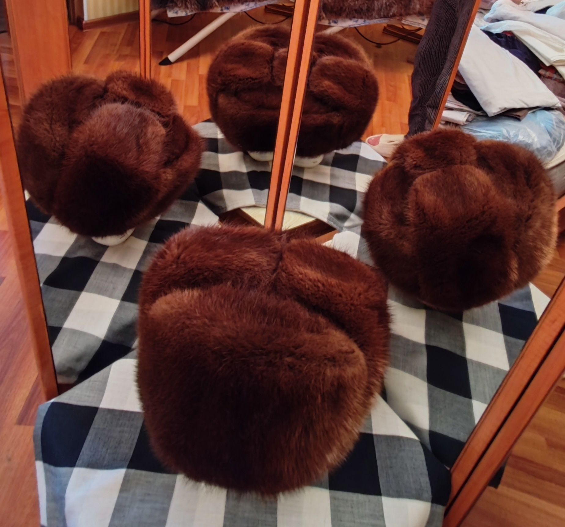 Продам мужскую андатровую шапку б/у