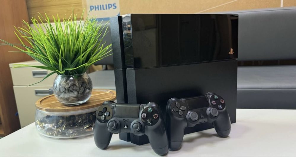 PS4 + FC 25, UFC 3, 4, A way out, Battlefield V и 250+ игр