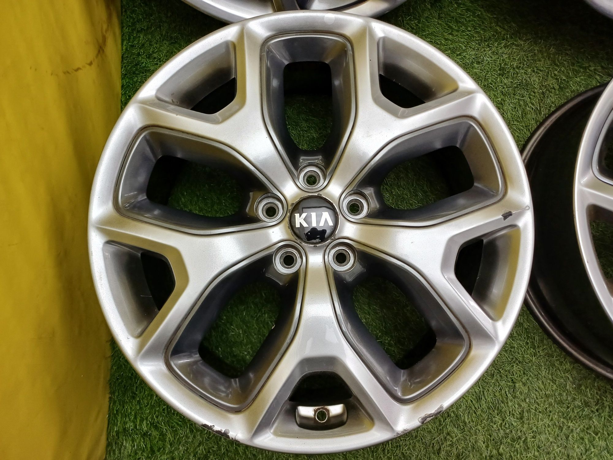 Диски R19 5×114.3 на Kia и другие.