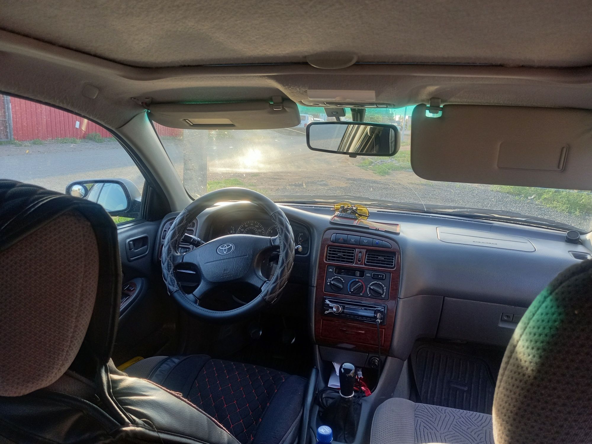 Toyota avensis 1998 2.0