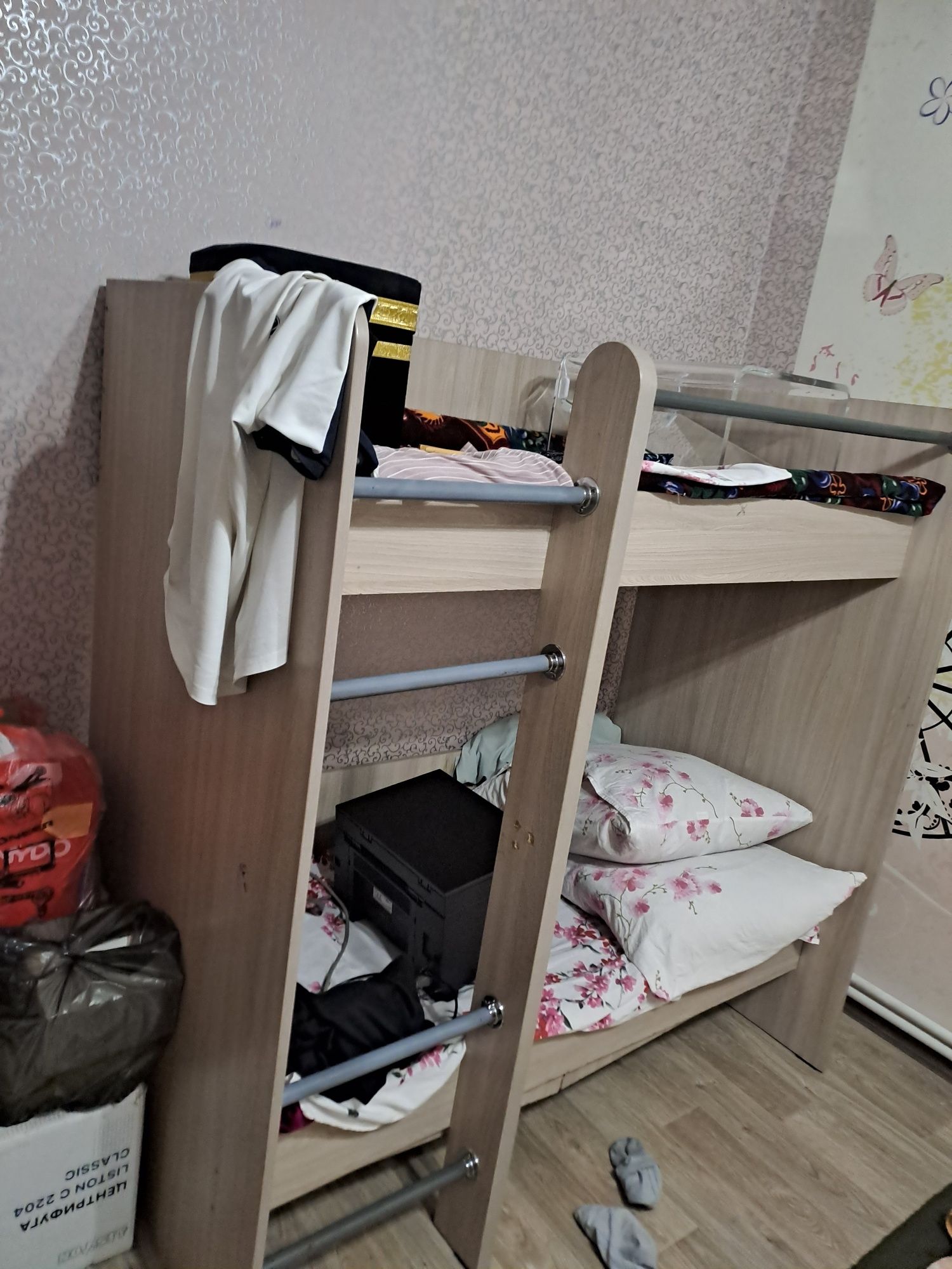 Детская кроват 2этаж