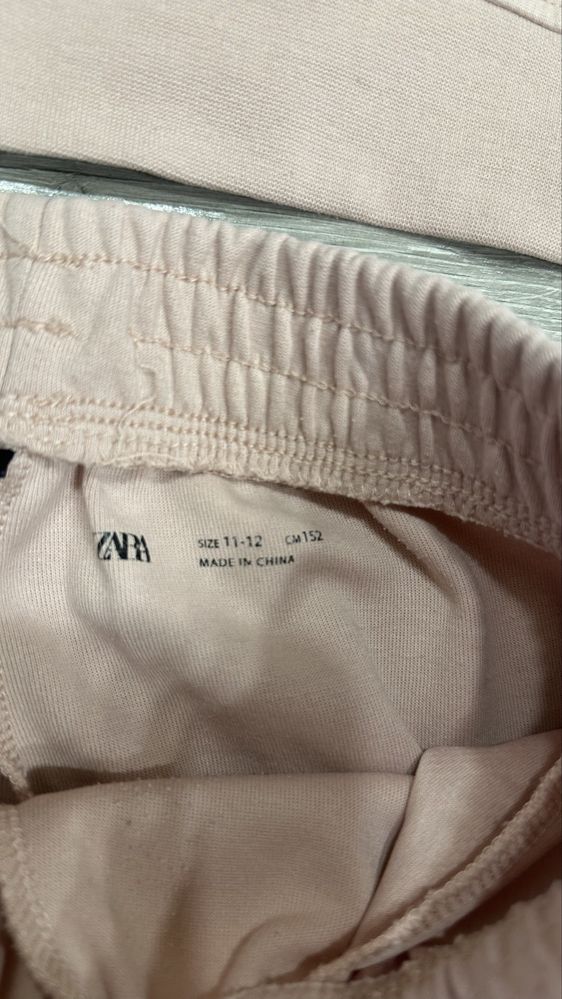 Спортивный костюм Zara ,спортивные штаны на 8-10 лет,Bodo.