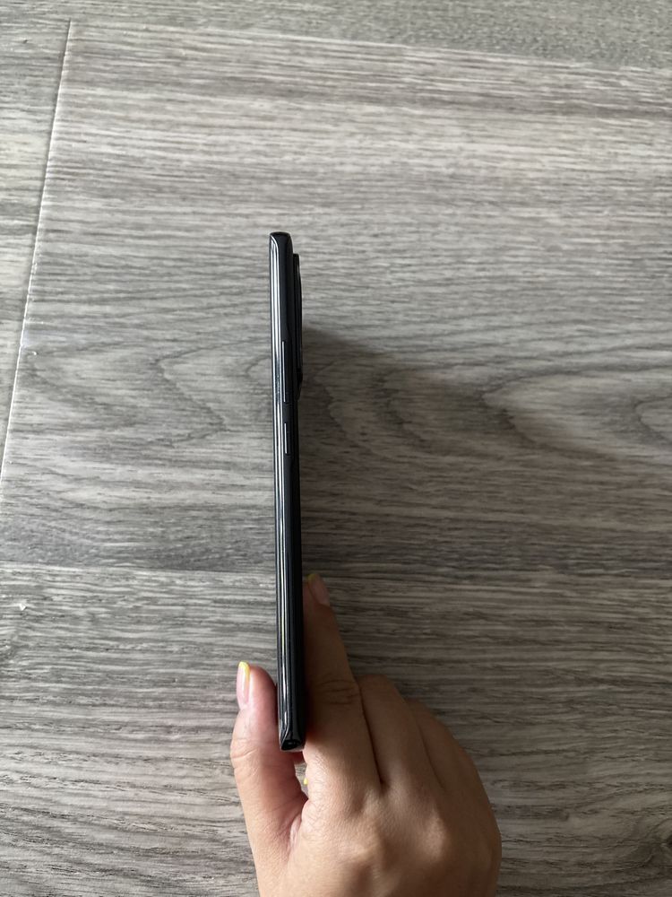 Продам смартфон Xiaomi 13 lite