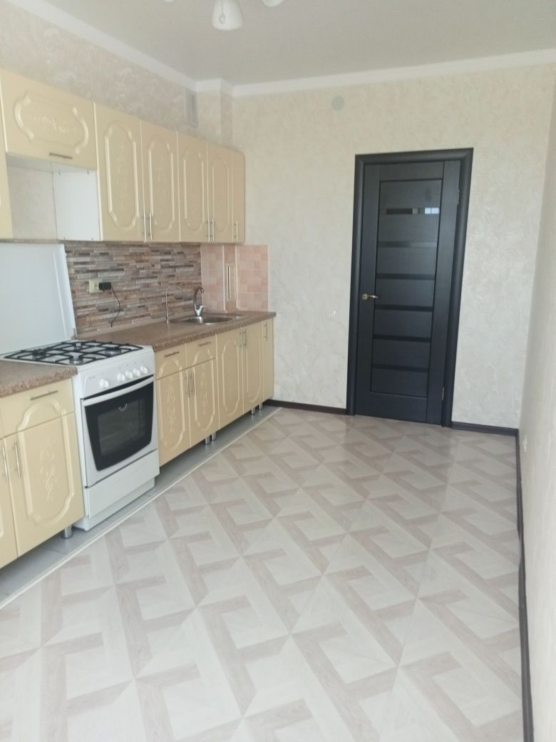 Продам 2-х комн кв в мкр Болашак.на 4 этаже 10 эт дома