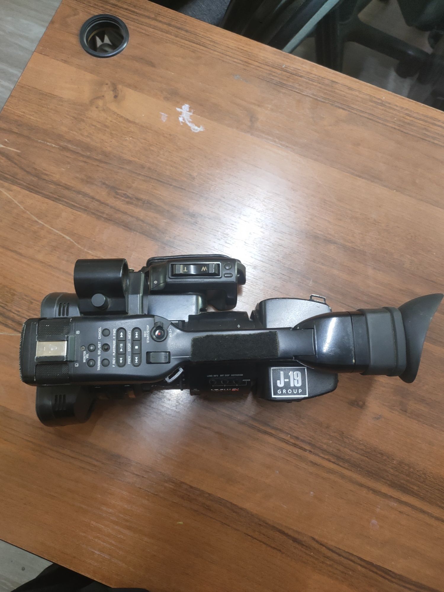 Профессиональная видеокамера Sony PMW-EX1R XDCAM EX. 
Модель:
Sony PMW