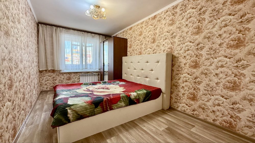 Трешка в центре напротив Достыка на сутки, неделю трехкомнатная
