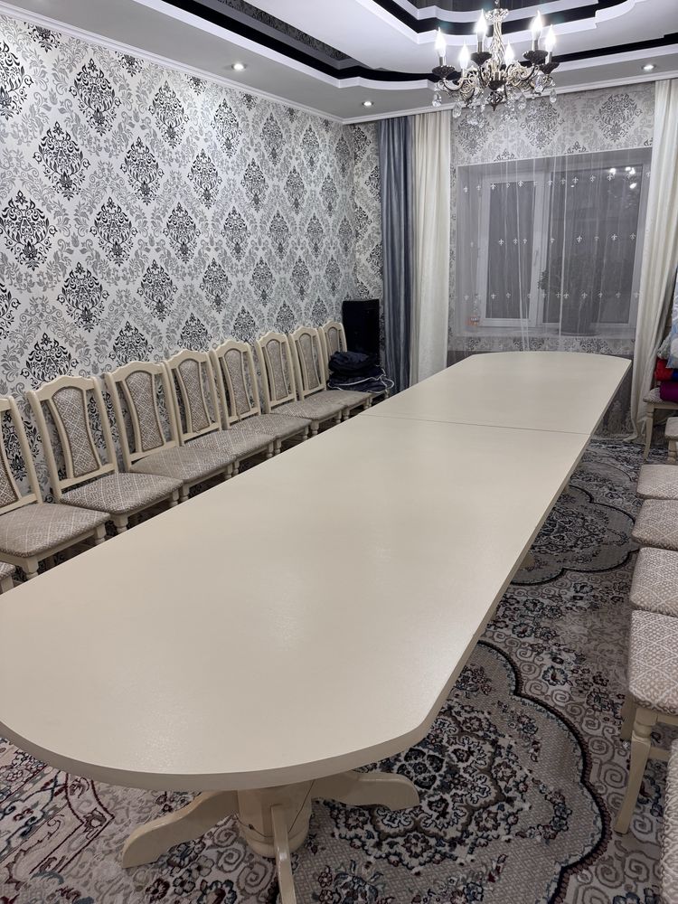 Стол для гостиной