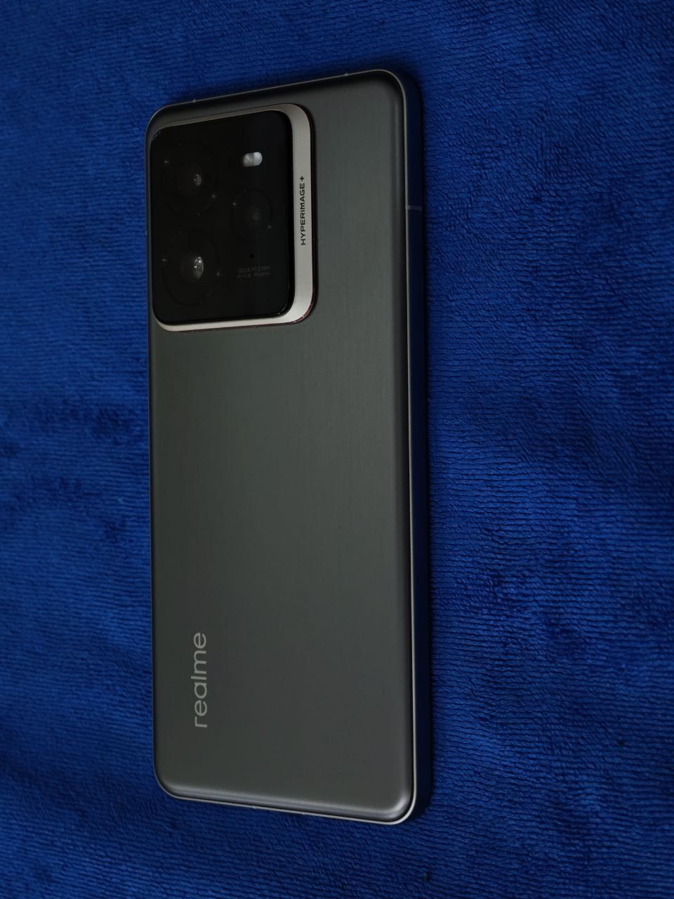 Обменяю Realme GT7 Pro