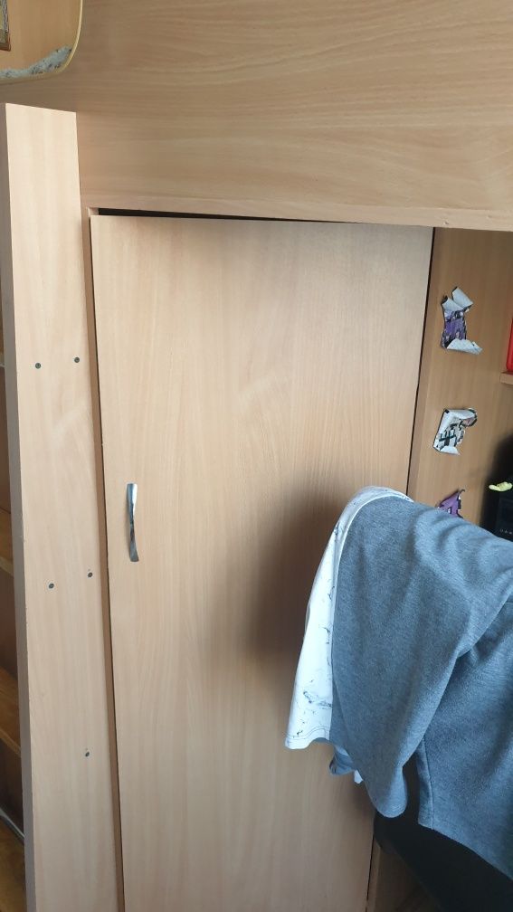 Продаю двухъярусную кровать в отличном состоянии