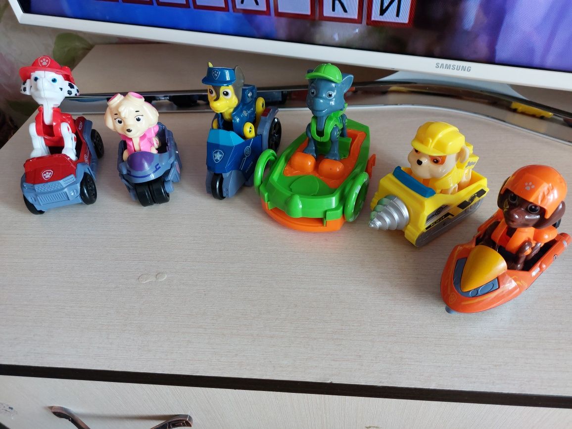 Продам игровые наборы игрушки
