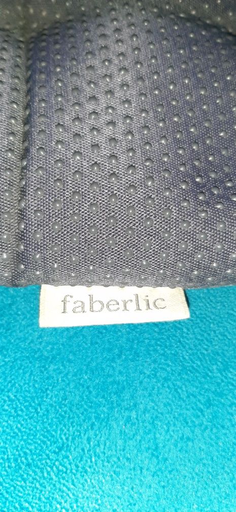 Продам массажную  подушку - сиденье Faberlic.