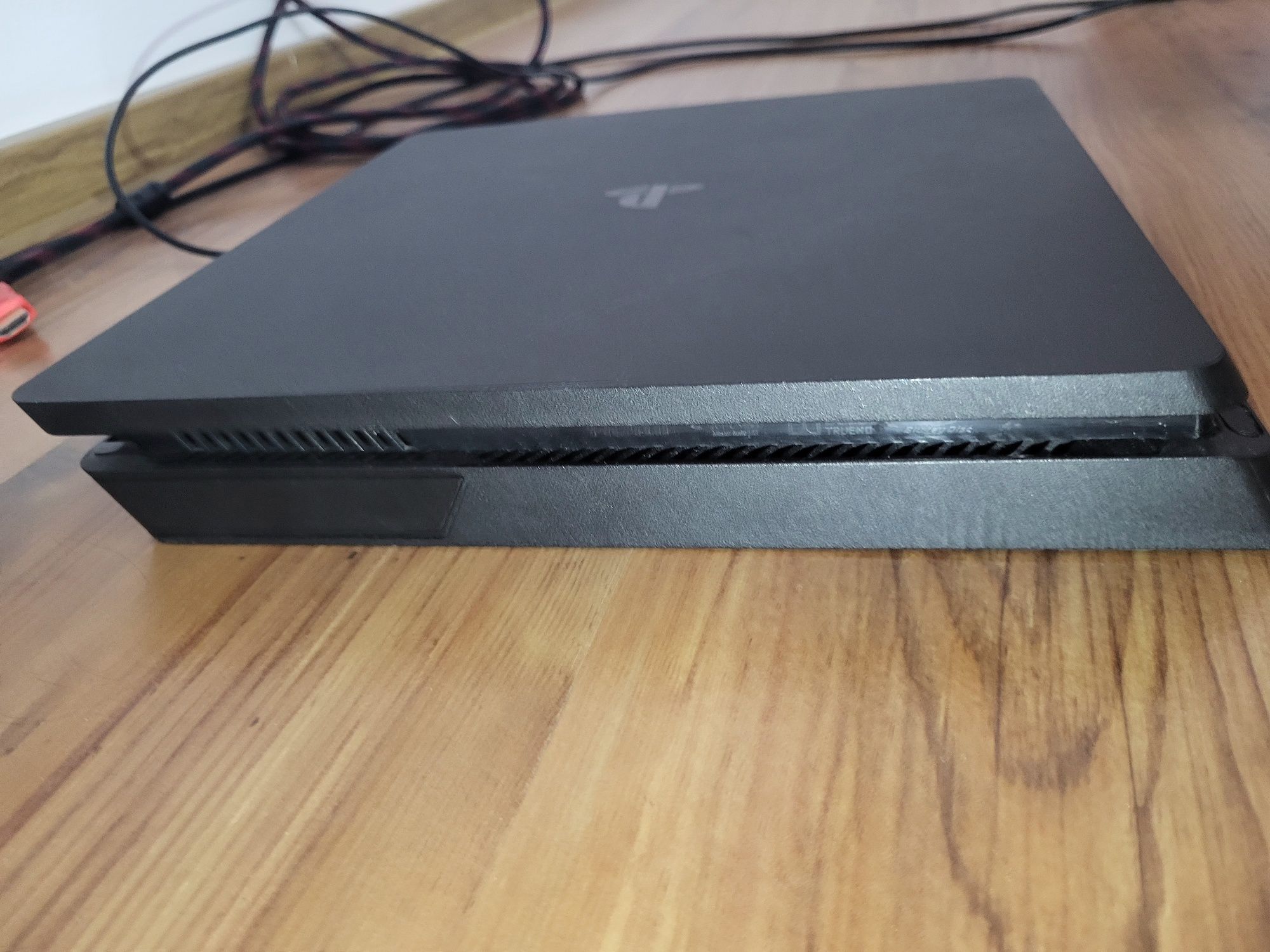 PlayStation 4 slim на 512 gb