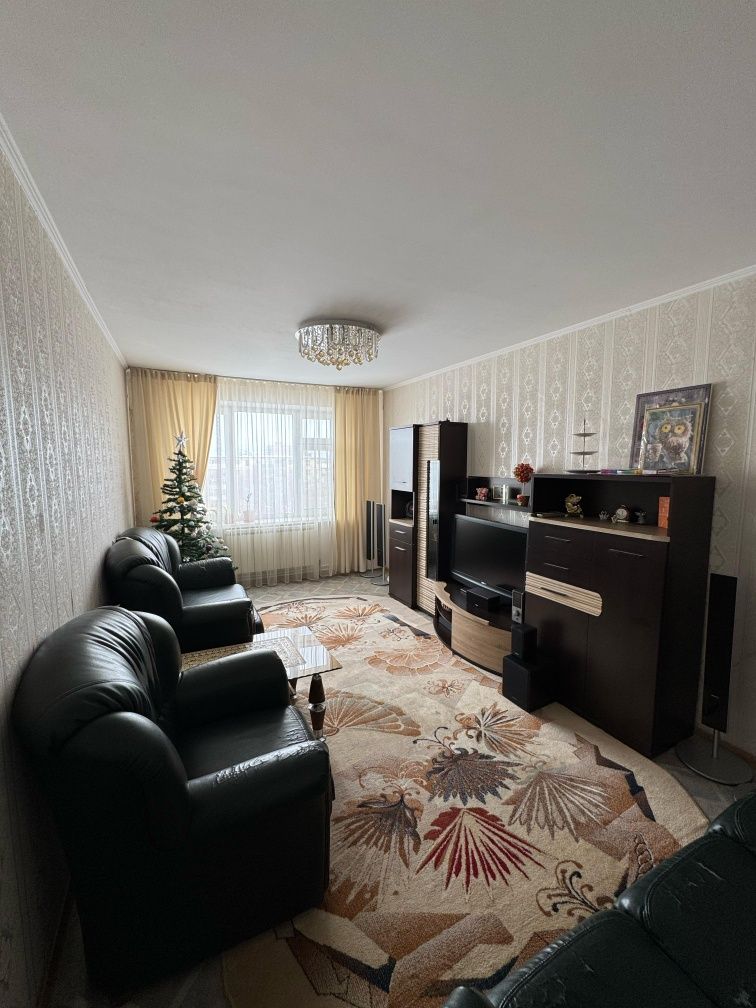 Продам 3к квартиру  8 мкр