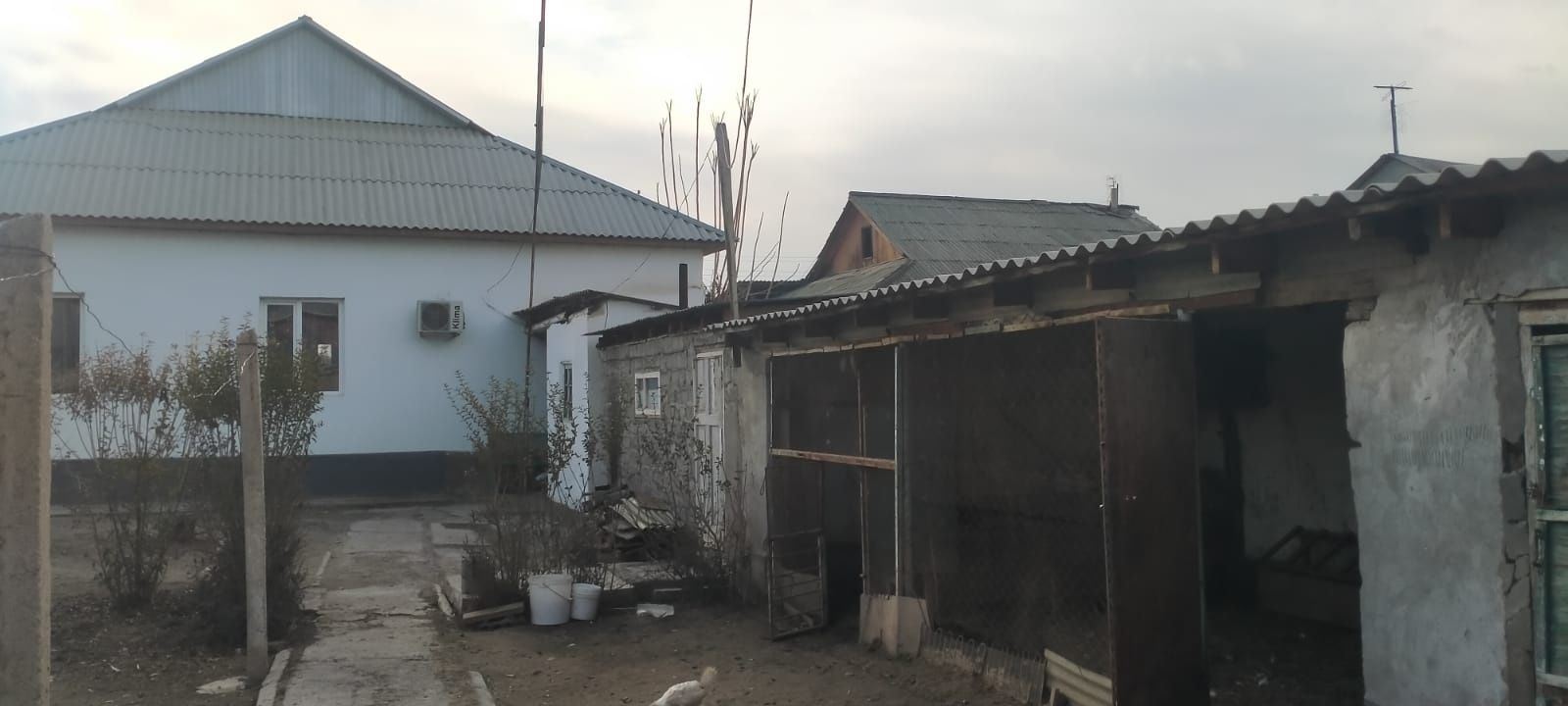 Уй сатылады.Асык-Ата