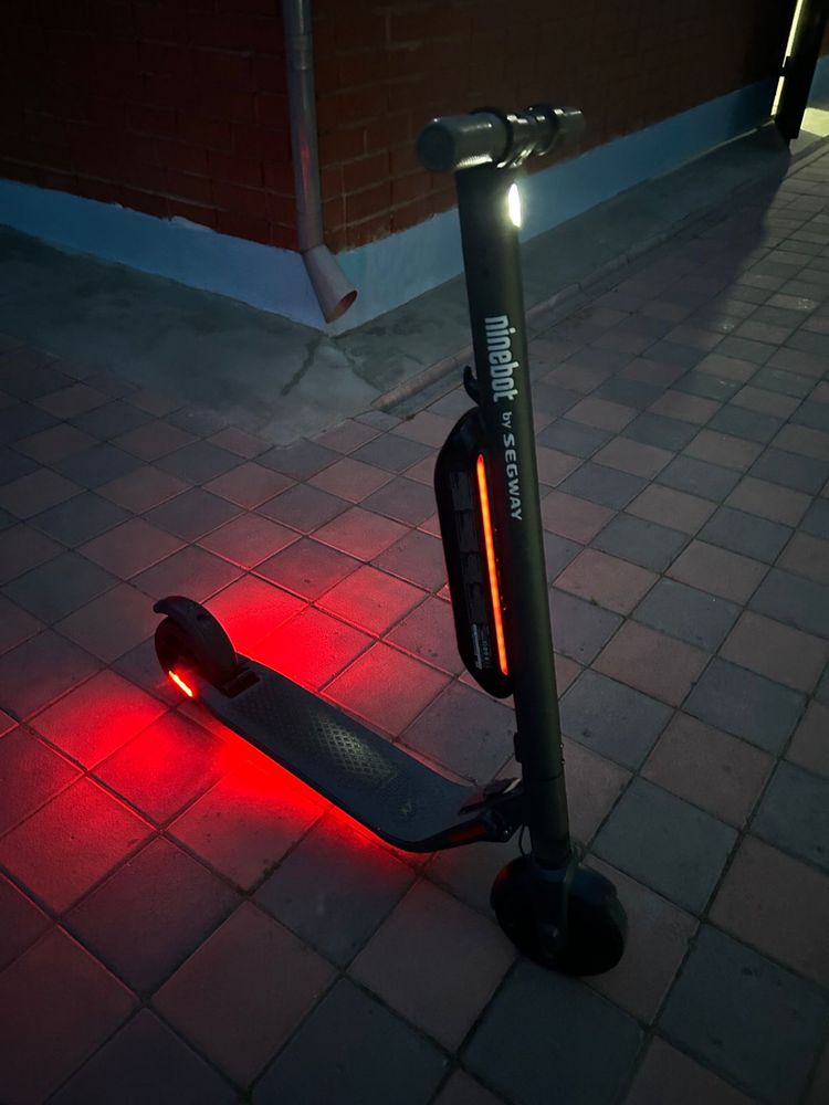 Электросамокат Ninebot by Segway ES4