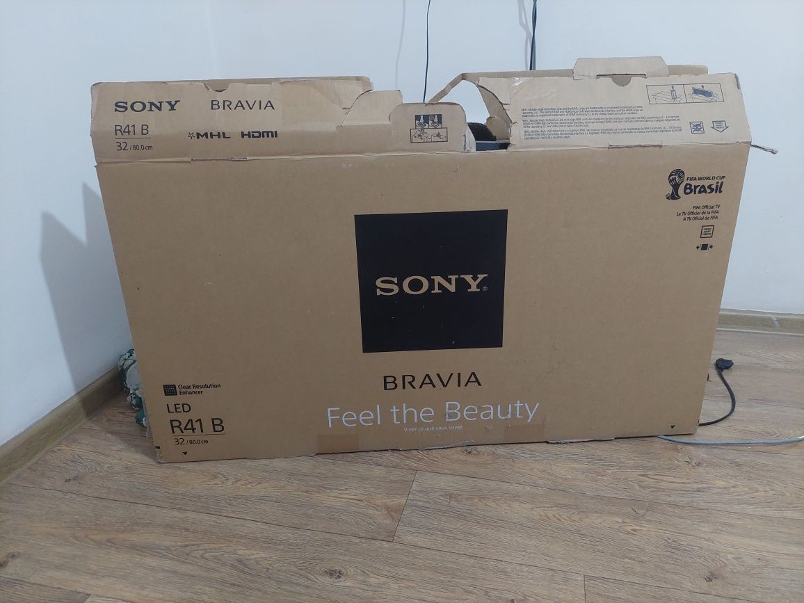 Продам 2 телевизора 1 sony рабочий 2 lg не знаю