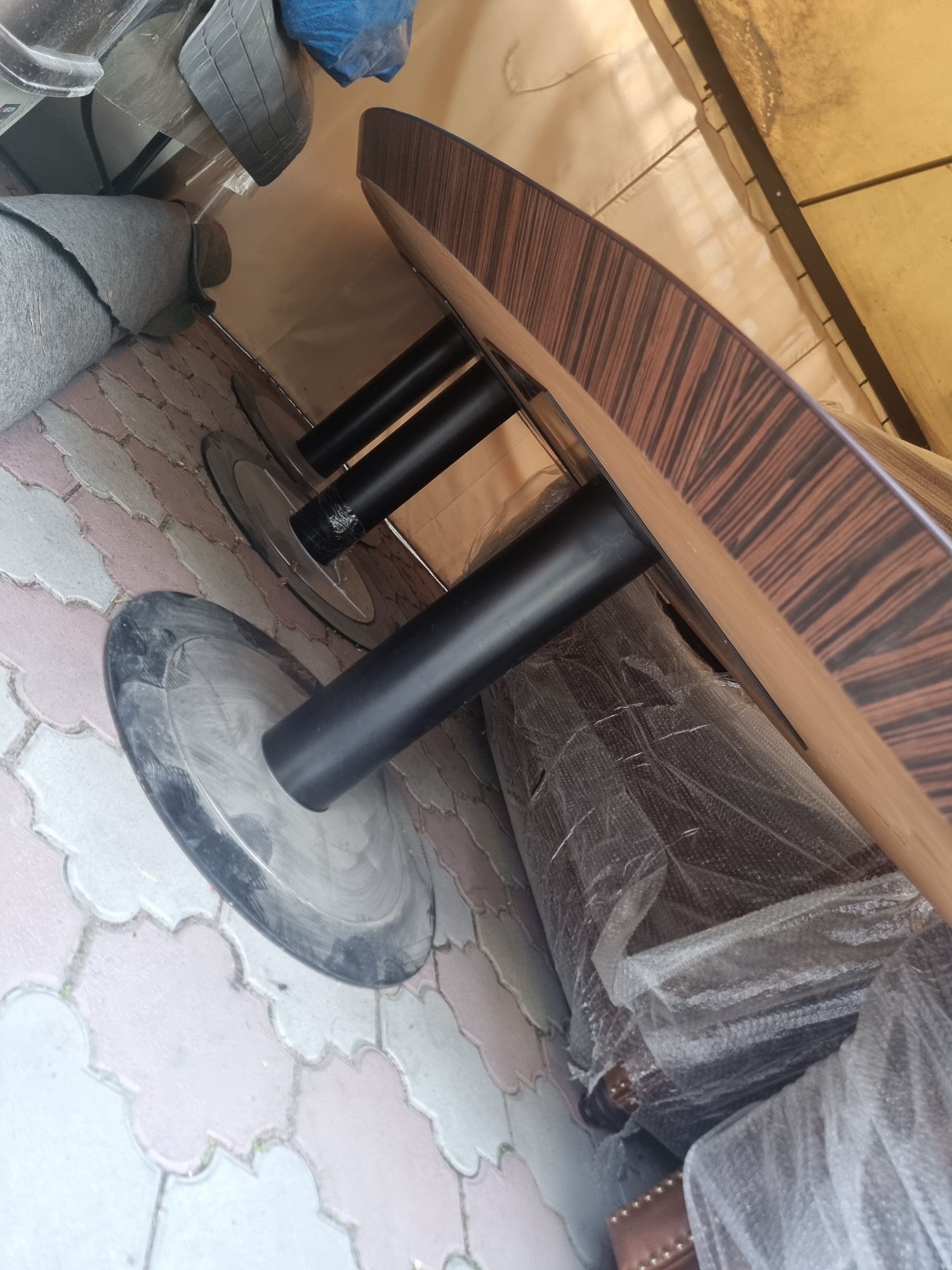 Продам стол для конференц зала