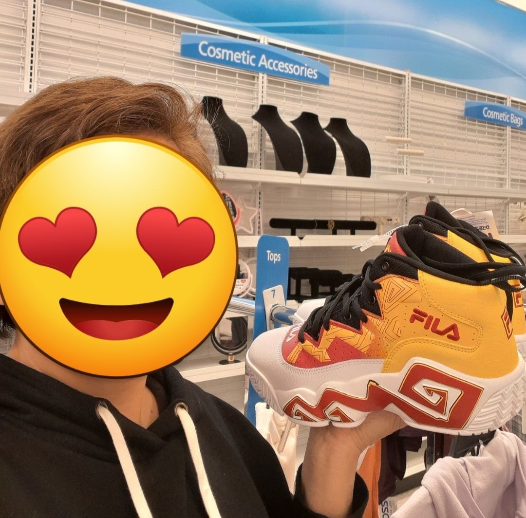 Кроссовки-сникерсы  от итальянского  бренда FILA, 38,39  размеры