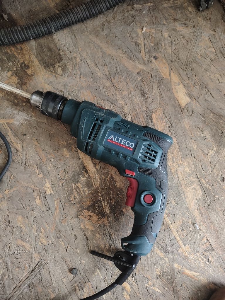 Продам дрель Alteco