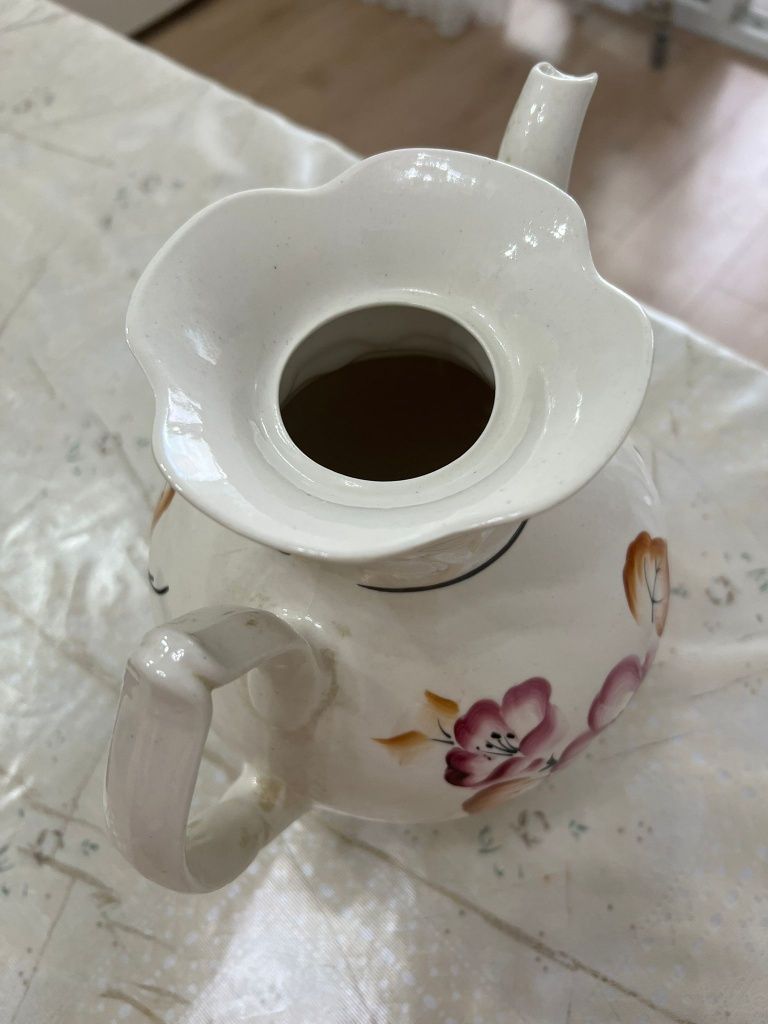 Чайник фарфоровый советский