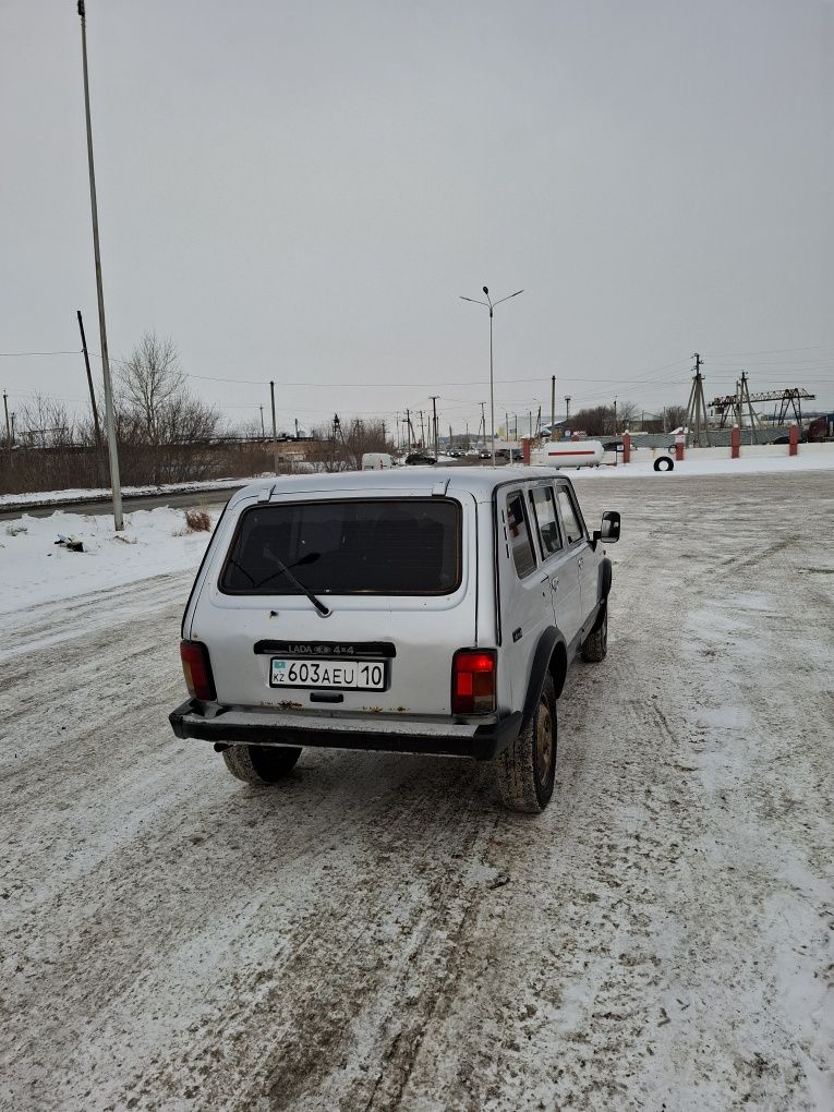 Продам ниву 21213