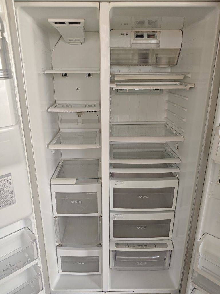 Продам Холодильник марки LG