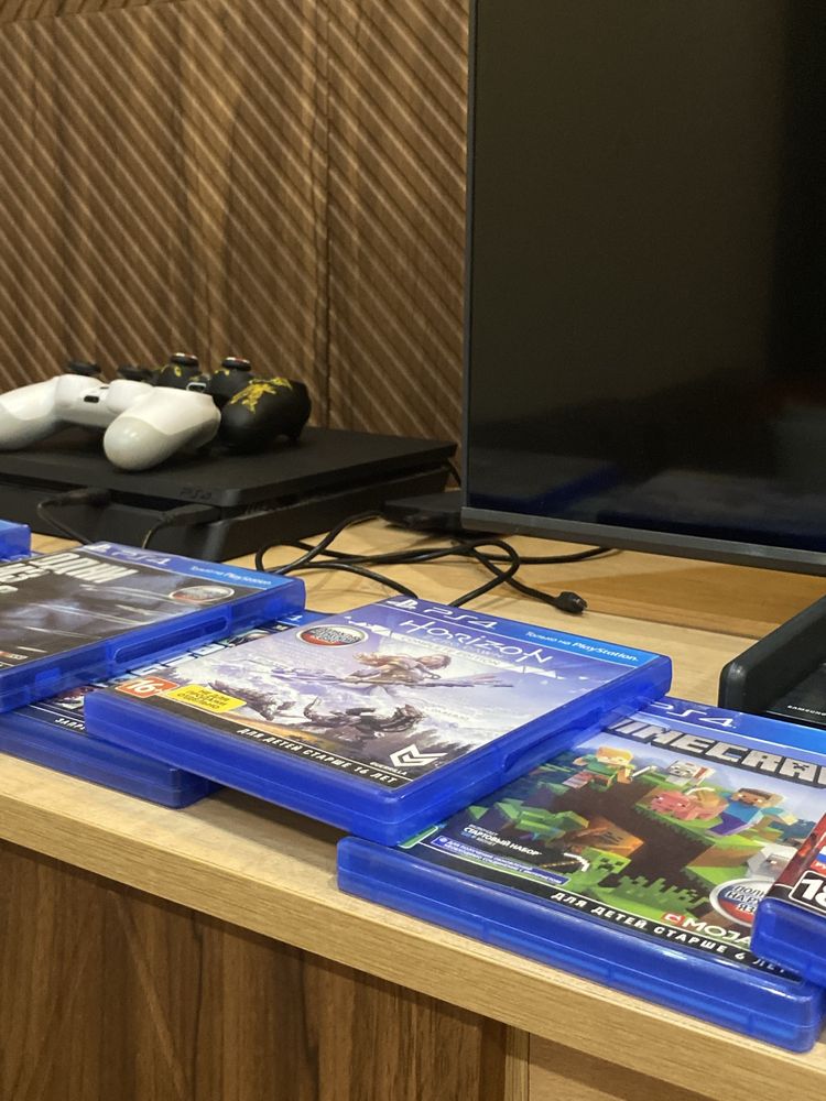 Игровая приставка PlayStation4