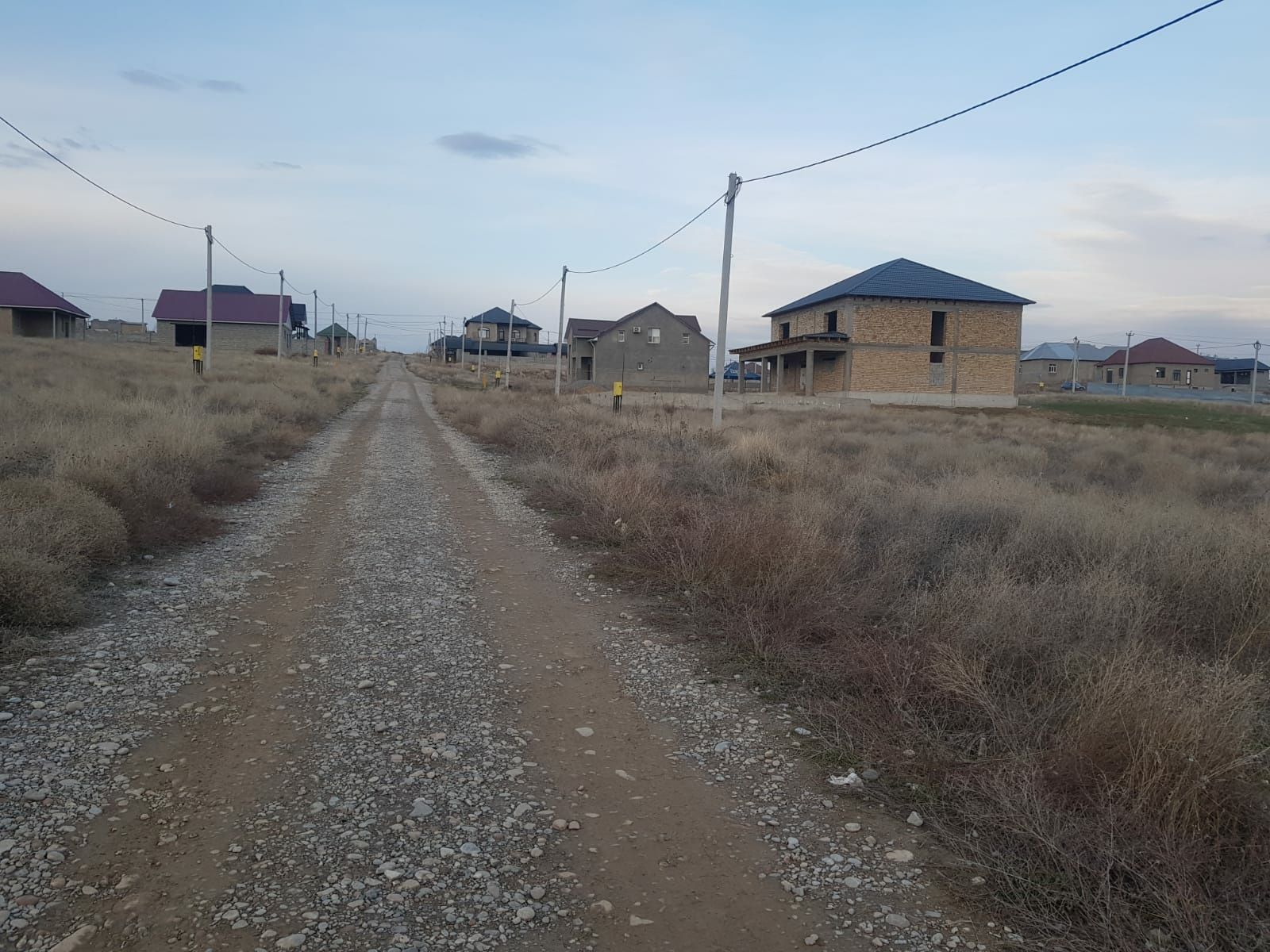 Продам землю в районе Асар 2