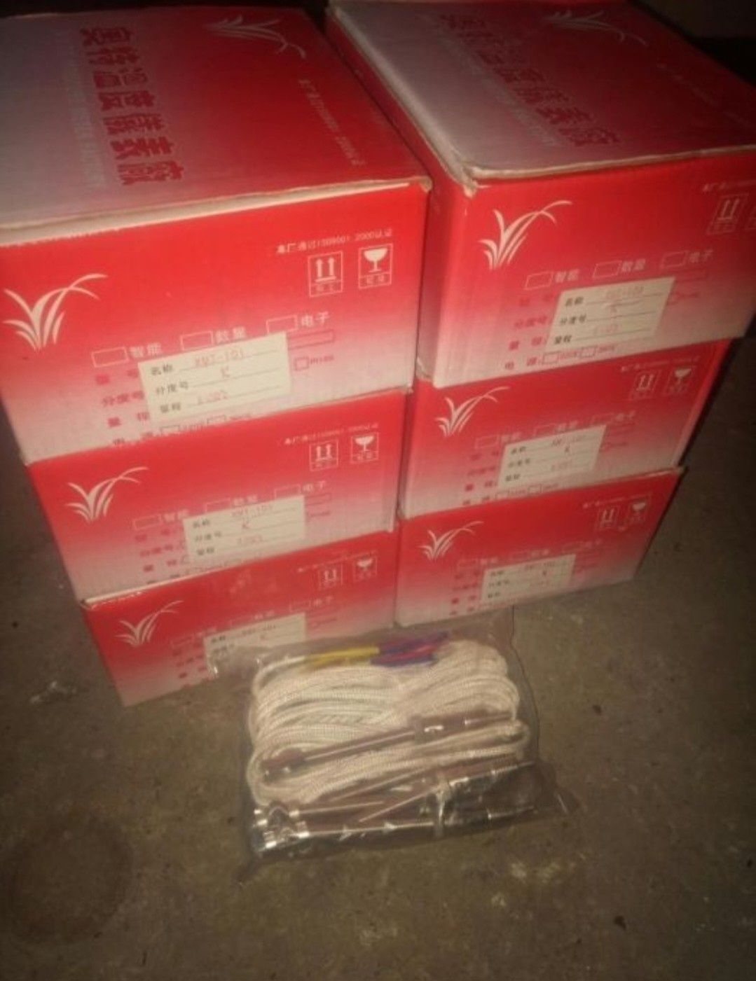 Регулятор температуры цифровой XMT-101 новый в упаковке за 20000тн.