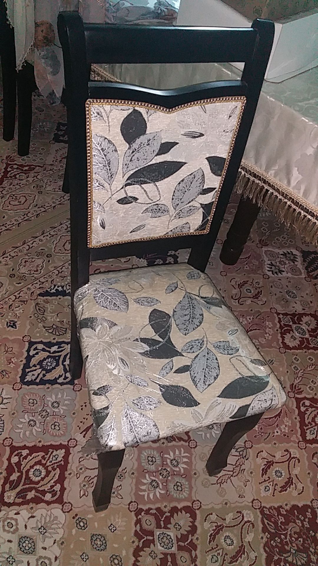 С т о л  сатылады