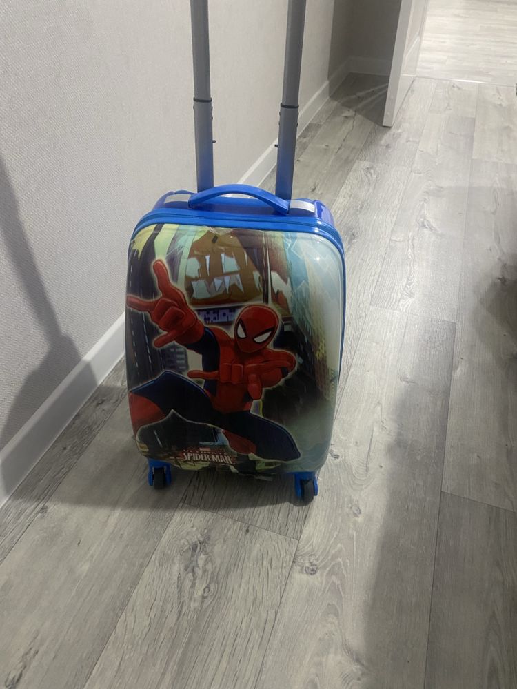 Продаю чимодан для мальчека