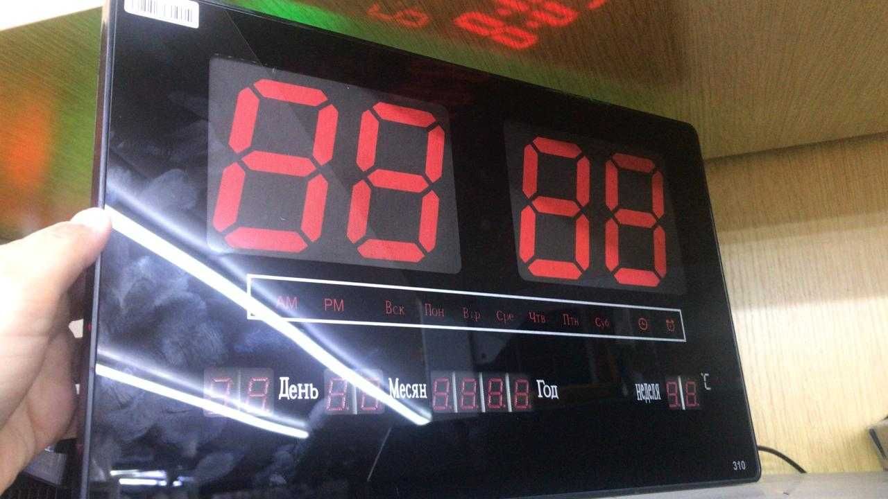 Электронные часы настенные и настольные  оптом!