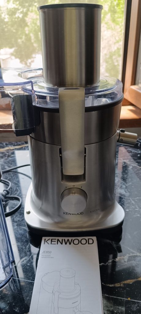 Соковыжималка KENWOOD JE850 серебристый