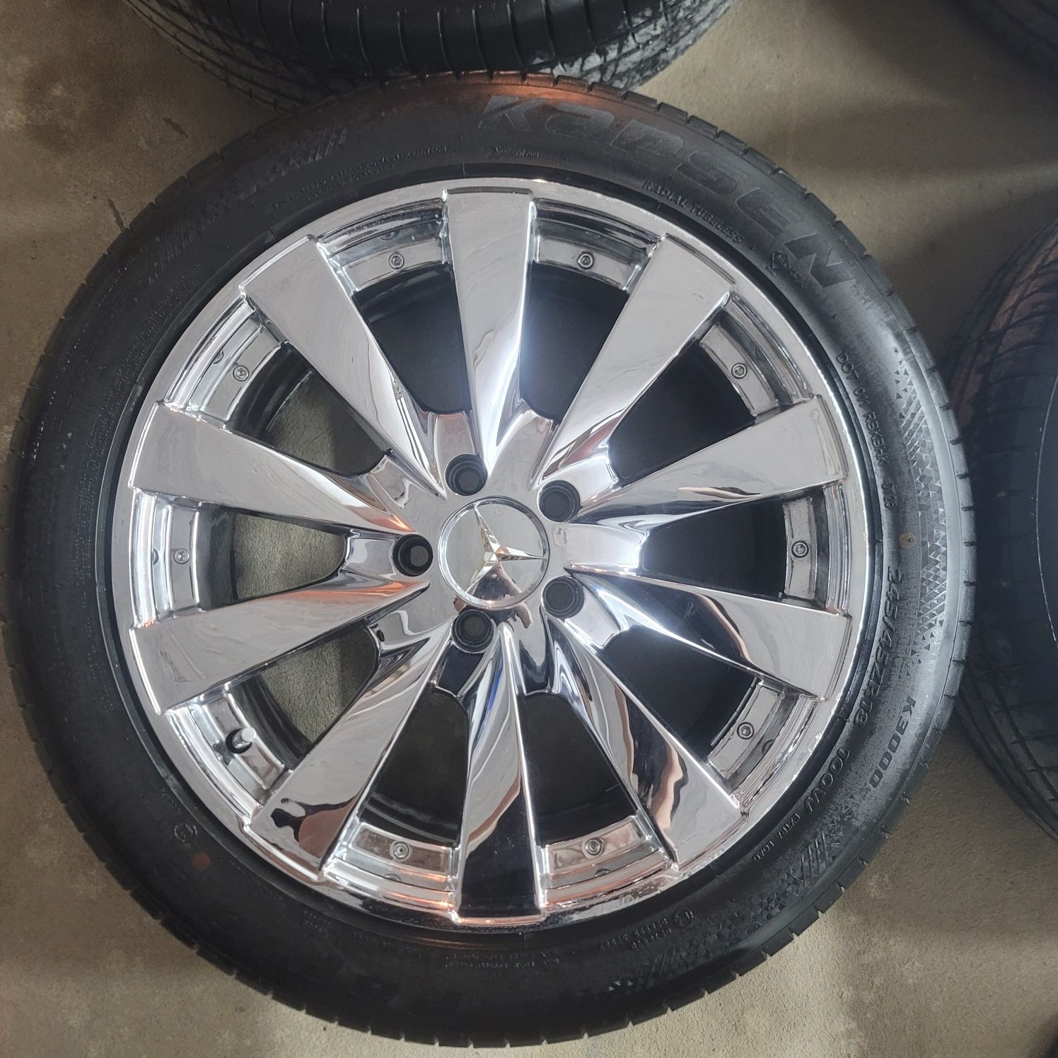 Комплект дисков с шинами Mercedes Benz