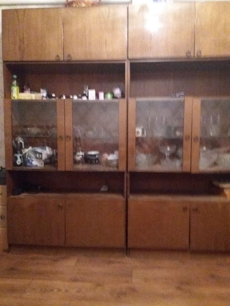 Продается мебель, коляска, прихожая, два дивана, кресло, тумба !